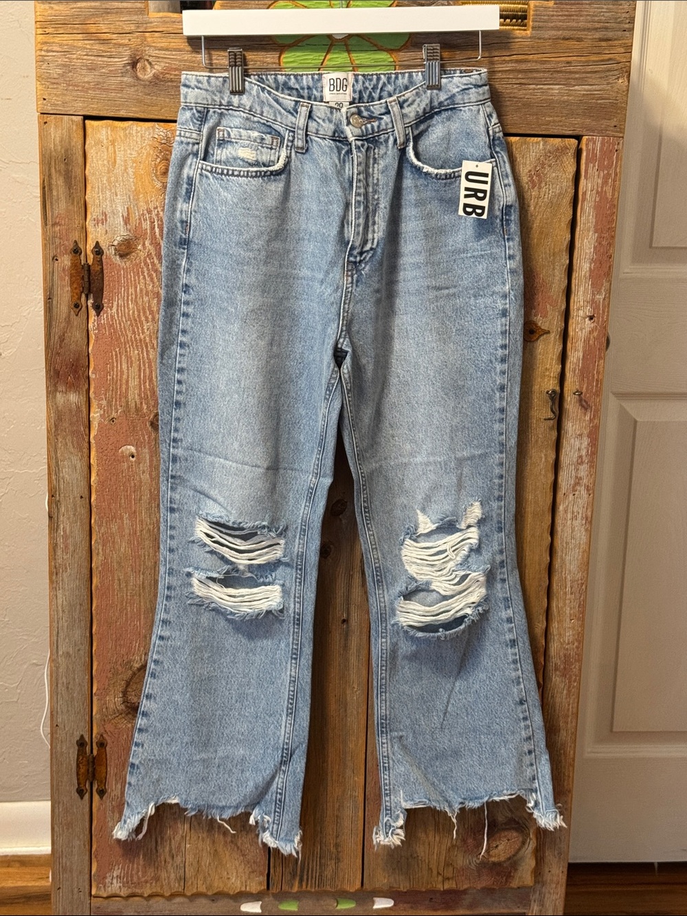 Urban Outfitters Light Blue Distressed Women's Kick Flare Jeans 28 NWT